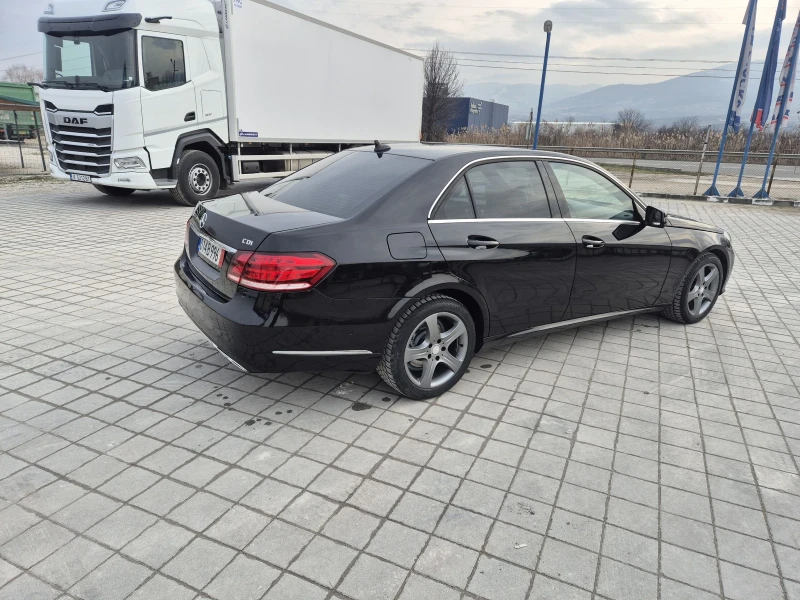 Mercedes-Benz E 220 2.2 ТОП СЪСТОЯНИЕ , снимка 3 - Автомобили и джипове - 53177295