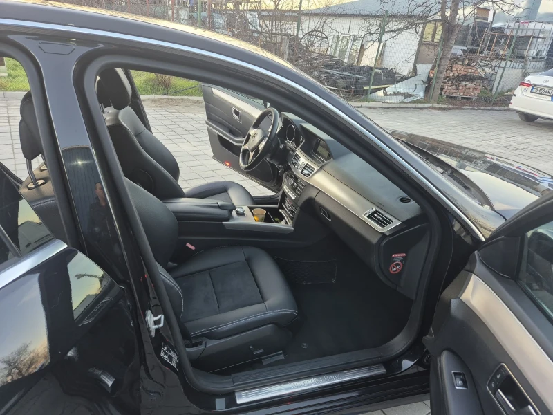 Mercedes-Benz E 220 2.2 ТОП СЪСТОЯНИЕ , снимка 13 - Автомобили и джипове - 53177295