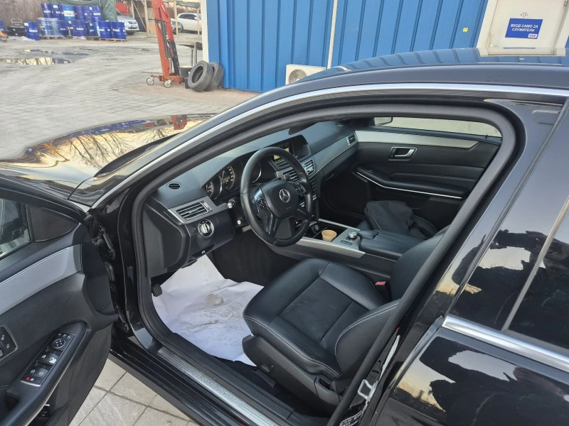 Mercedes-Benz E 220 2.2 ТОП СЪСТОЯНИЕ , снимка 10 - Автомобили и джипове - 53177295