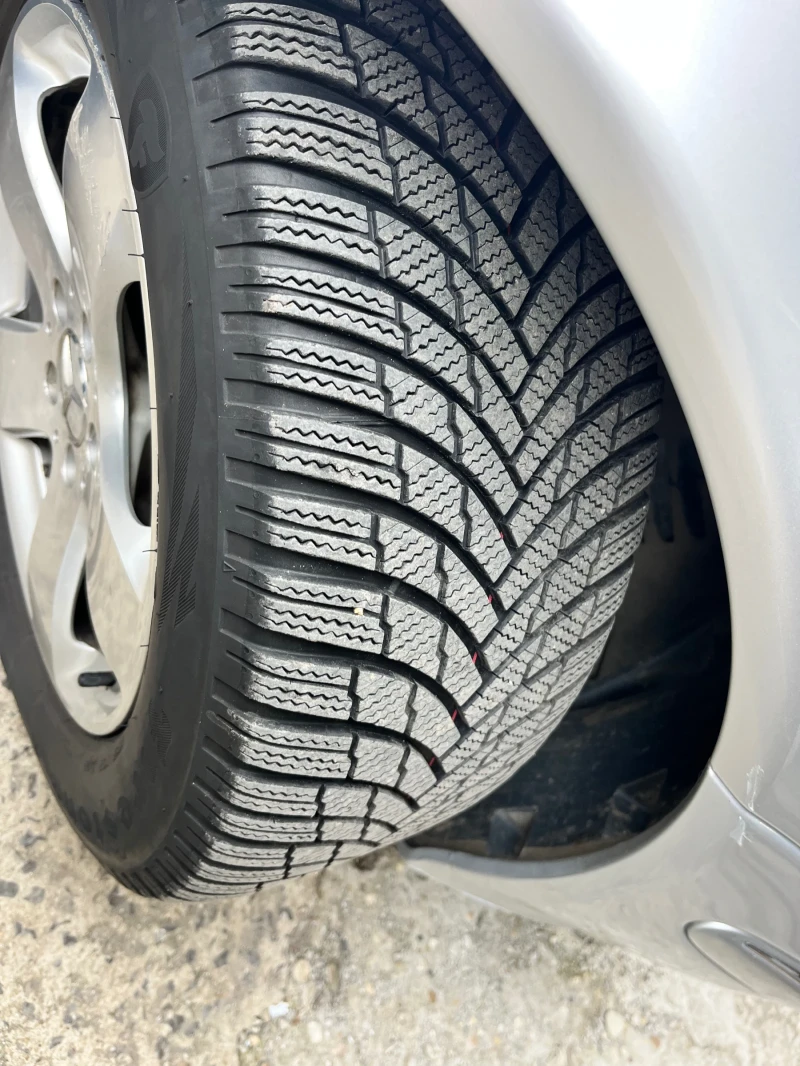 Mercedes-Benz E 320 Avantgarde, снимка 12 - Автомобили и джипове - 53478568