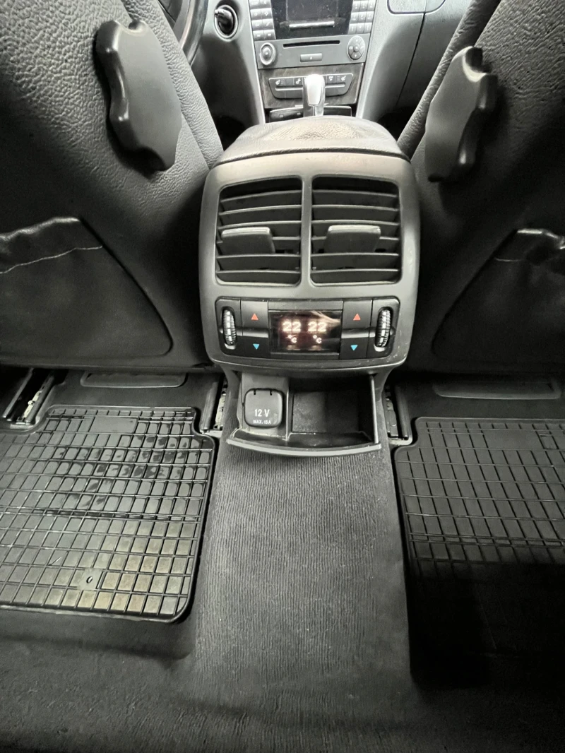 Mercedes-Benz E 320 Avantgarde, снимка 15 - Автомобили и джипове - 53478568