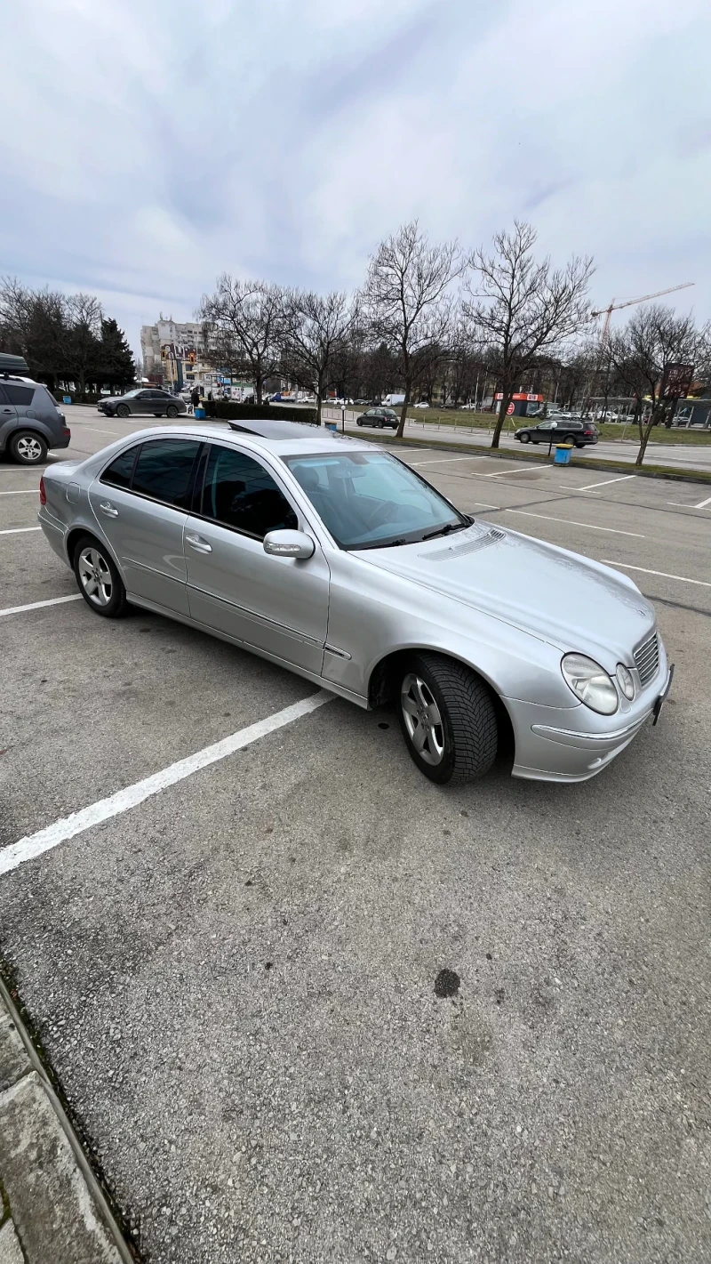 Mercedes-Benz E 320 Avantgarde, снимка 4 - Автомобили и джипове - 53478568