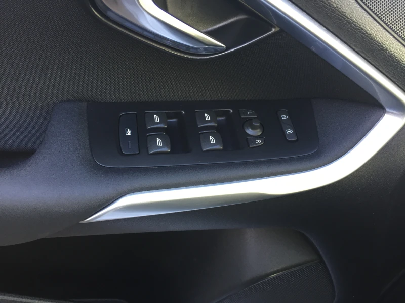 Volvo V40 - 12400 лв. - 97744513 | Car24.bg