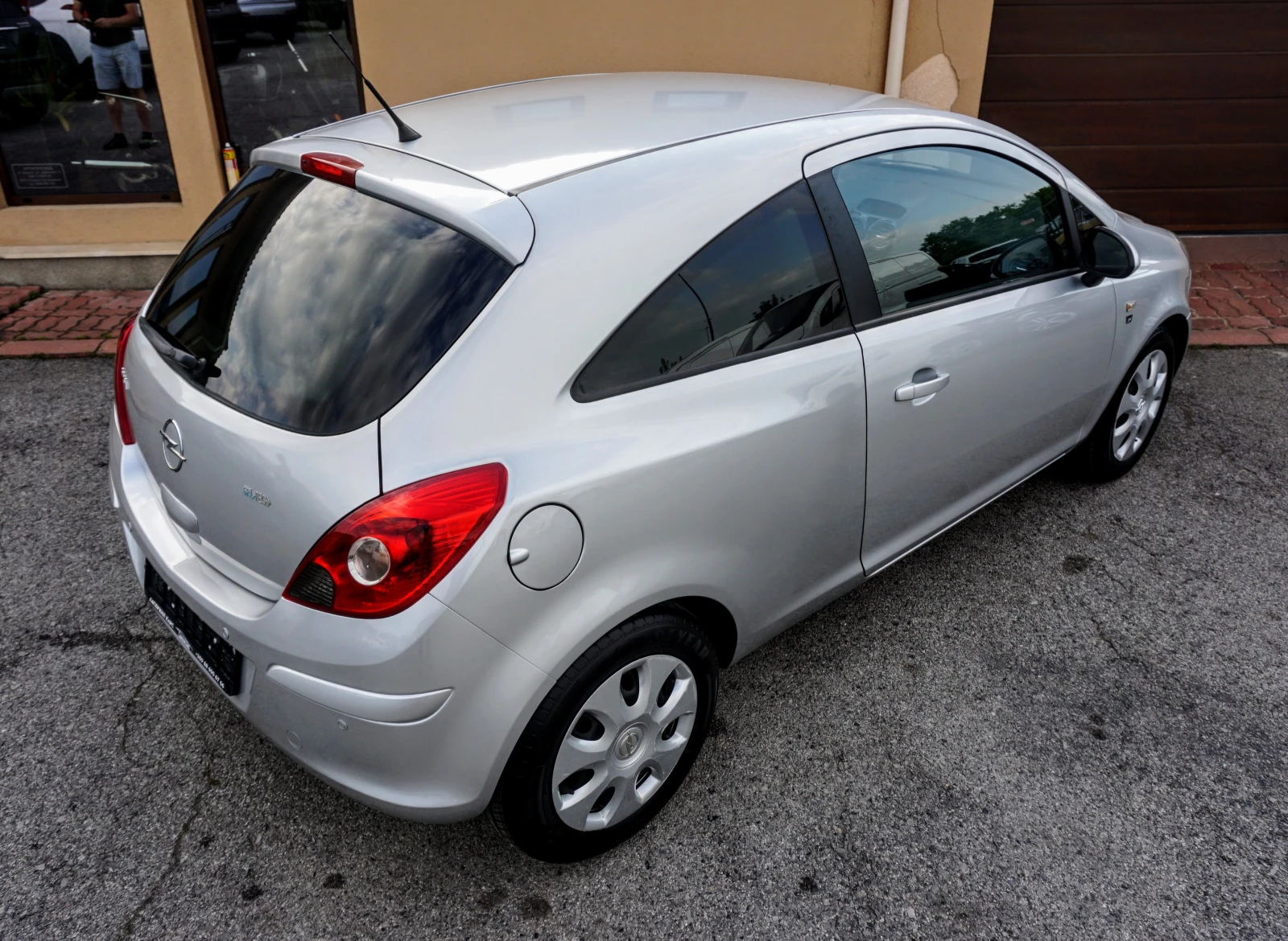 Opel Corsa 1.2i GPL  - изображение 3