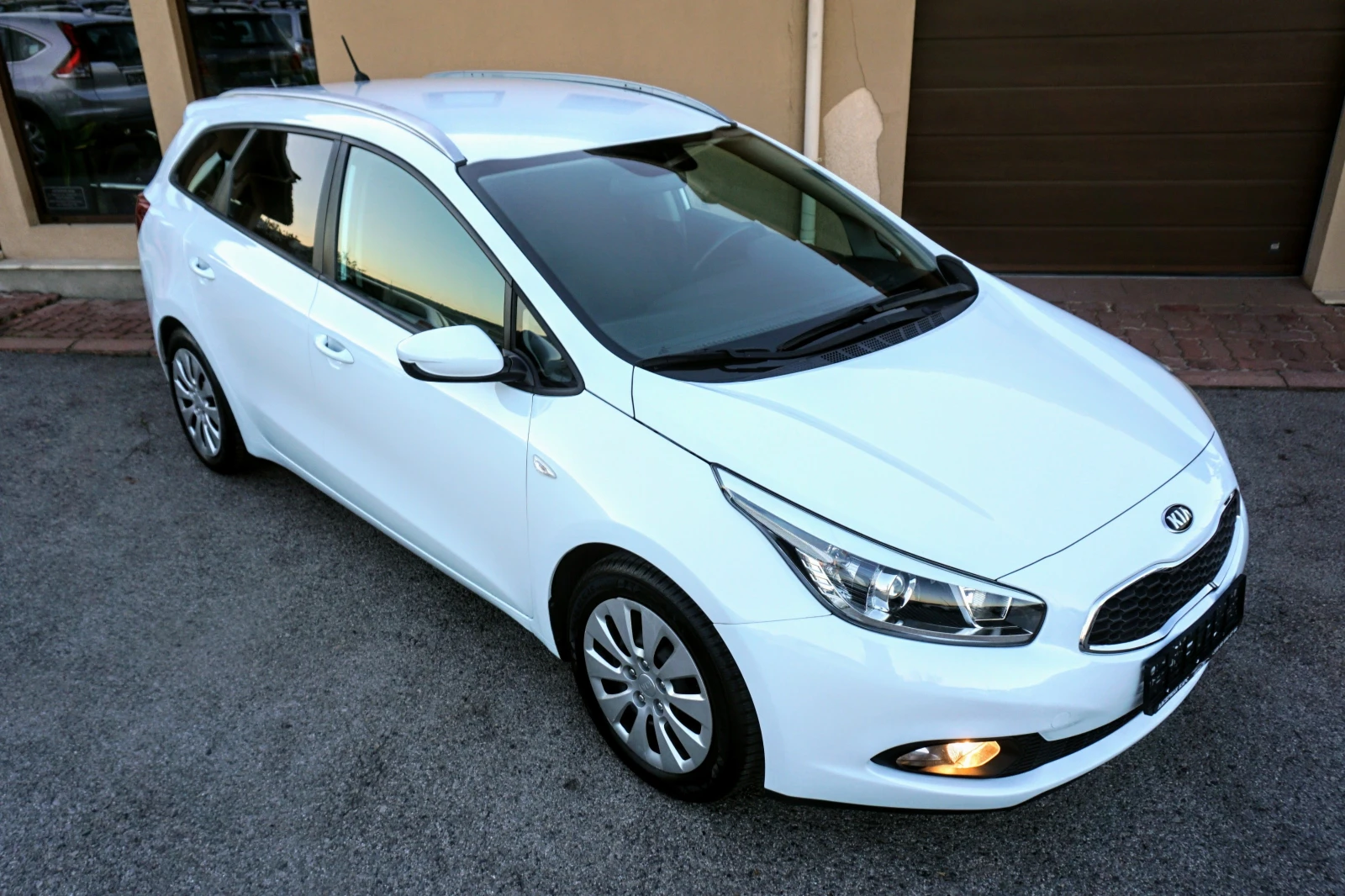 Kia Ceed SW 1.4CVVT COOL - изображение 2