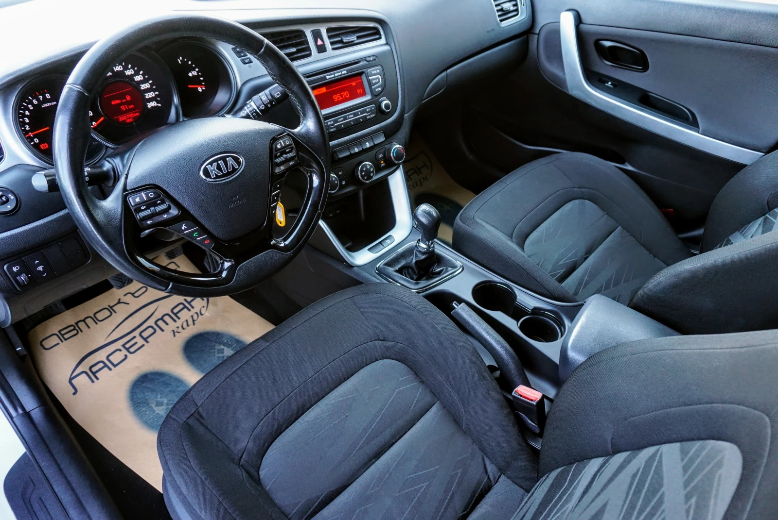 Kia Ceed SW 1.4CVVT COOL - изображение 8