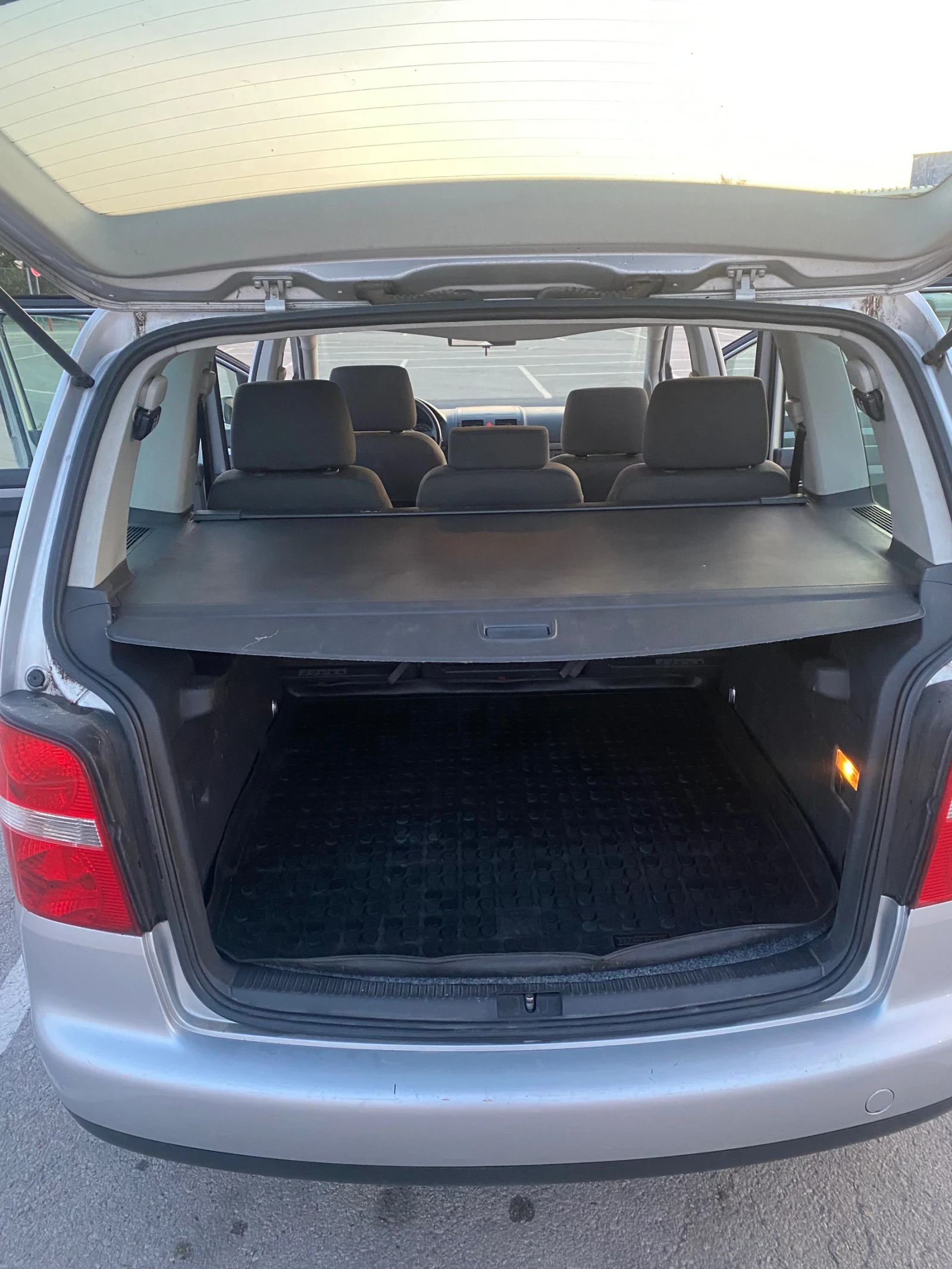 VW Touran 2.0 TDI - изображение 3