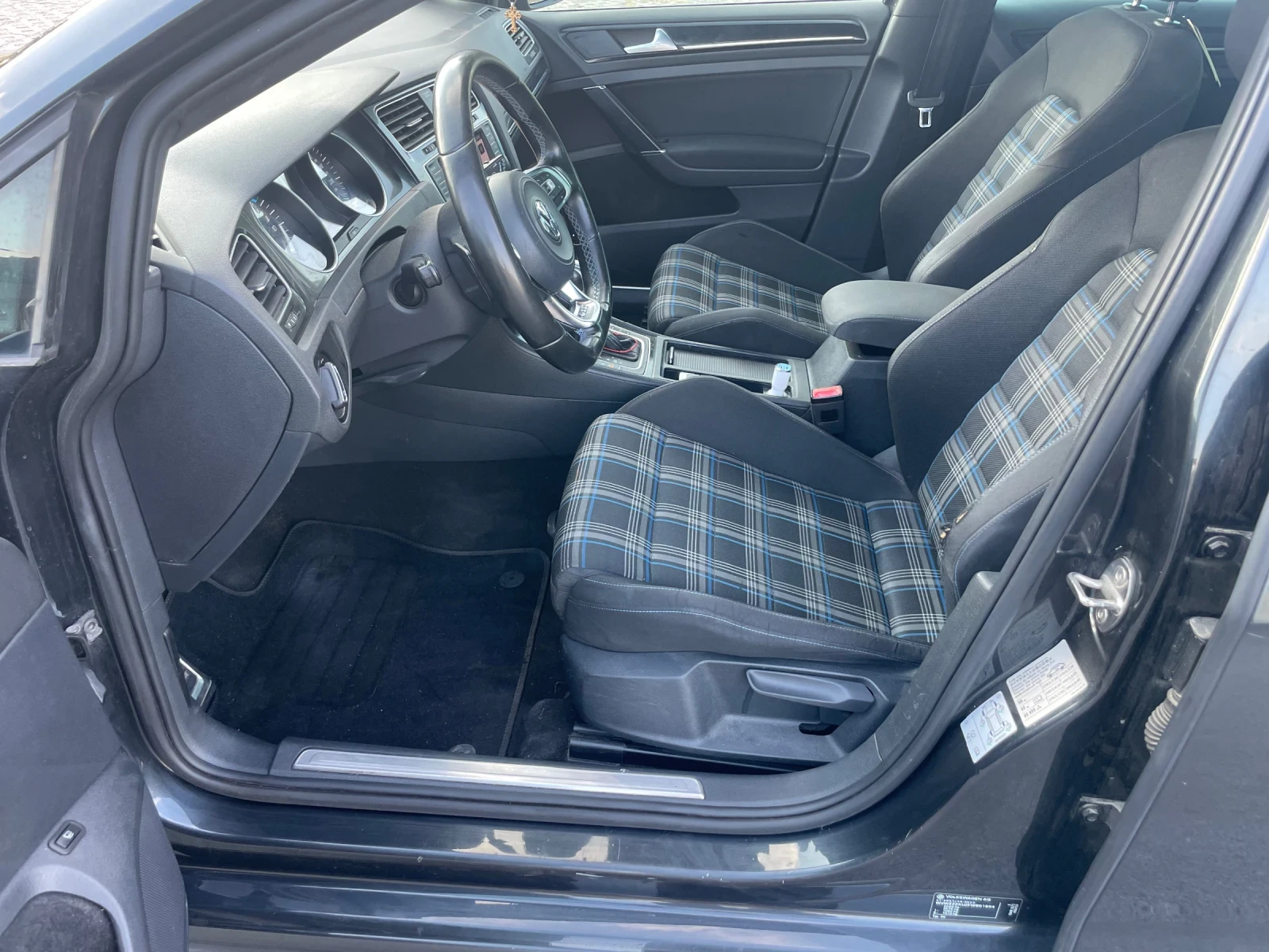 VW Golf GTE  - изображение 10