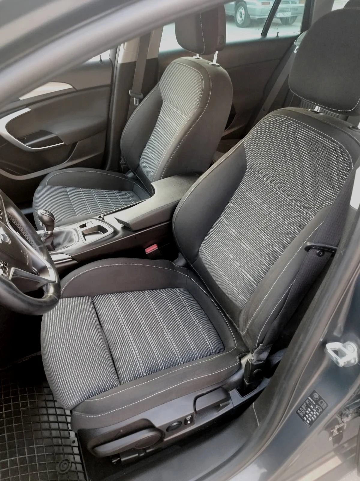 Opel Insignia 1.6CDTI - FACELIFT - изображение 10