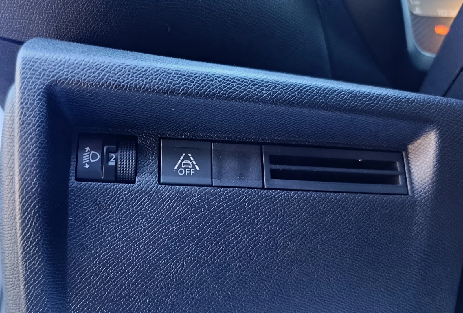Citroen C4 BlueHDi 110 S&S BVM6 - изображение 10