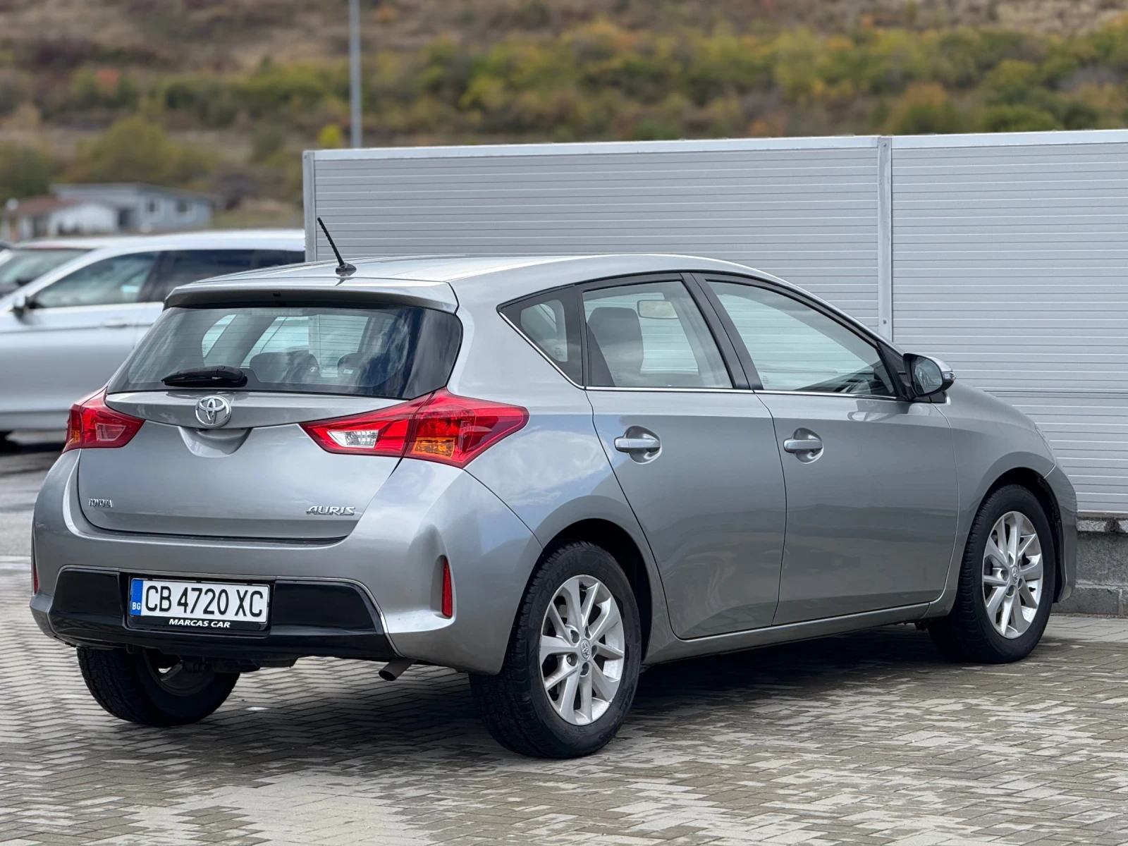 Toyota Auris 1.4d4D EURO5B* РЕГИСТРИРАН * ОБСЛУЖЕН *  - изображение 6