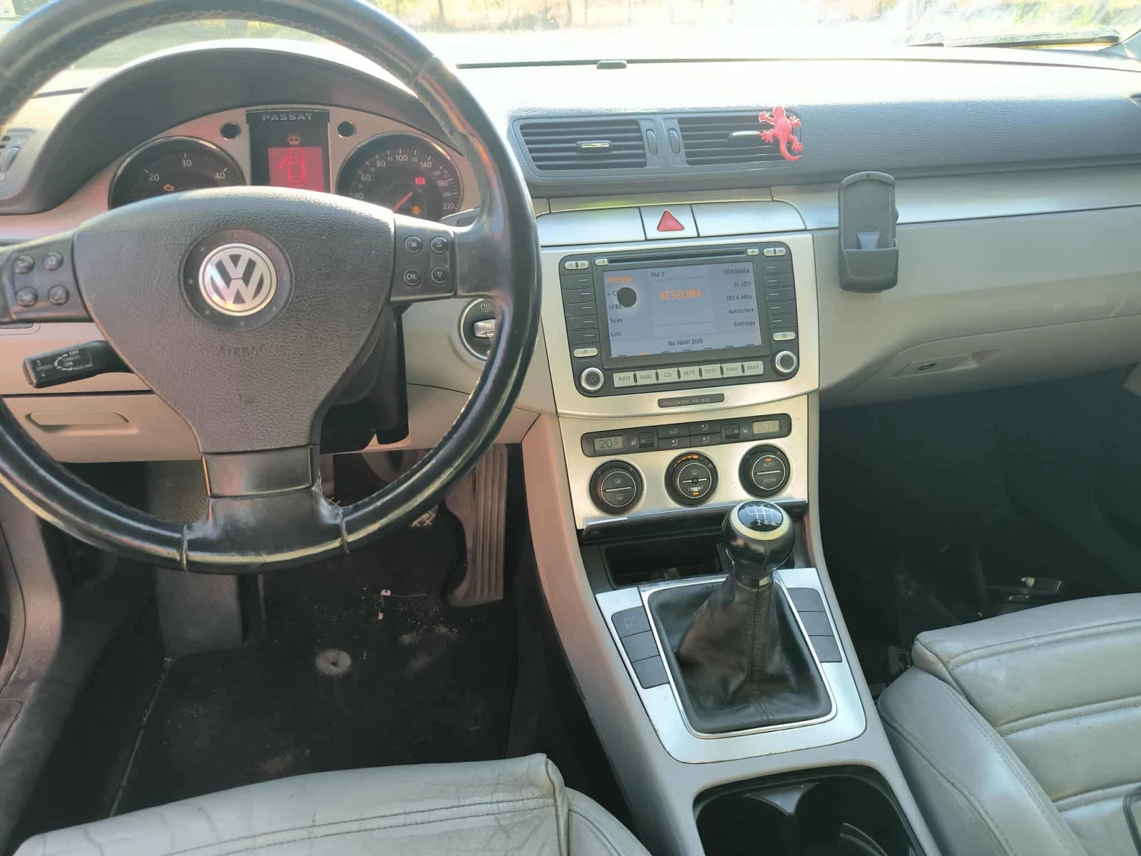 VW Passat  - изображение 8