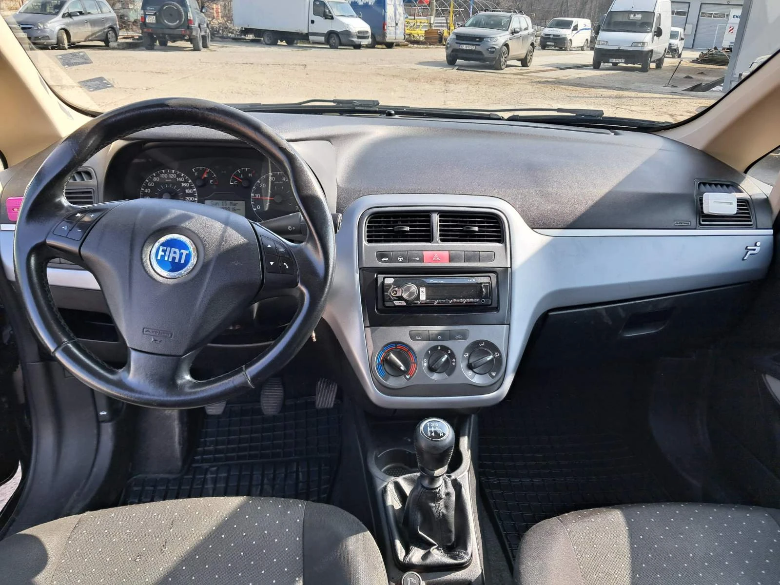 Fiat Punto, снимка 13 - Автомобили и джипове - 54055491