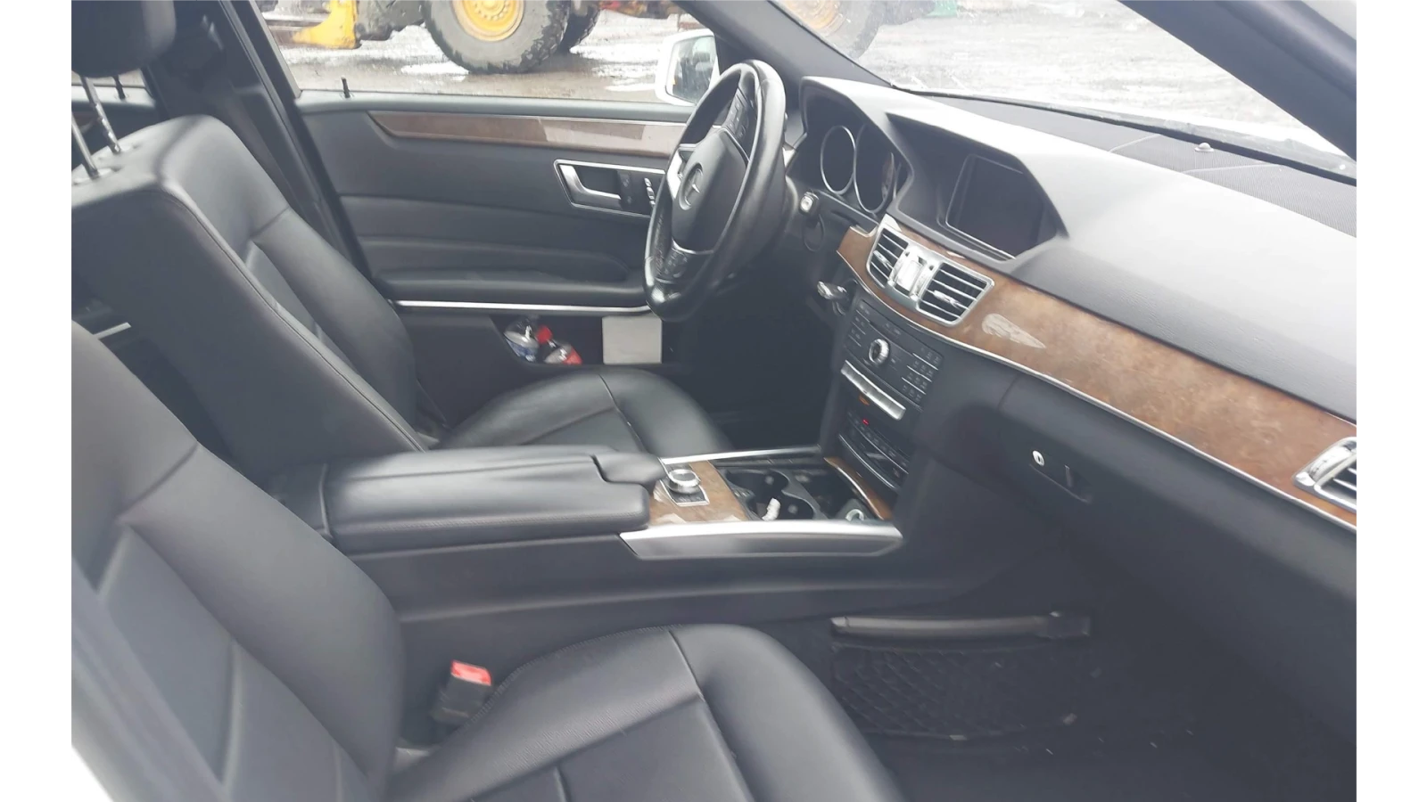Mercedes-Benz E 350 4MATIC, снимка 10 - Автомобили и джипове - 54456662