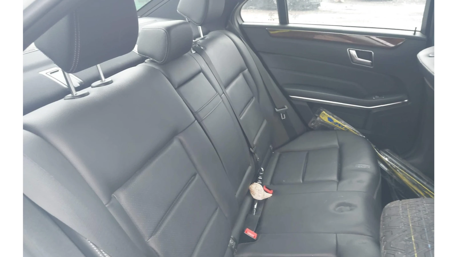 Mercedes-Benz E 350 4MATIC, снимка 11 - Автомобили и джипове - 54456662