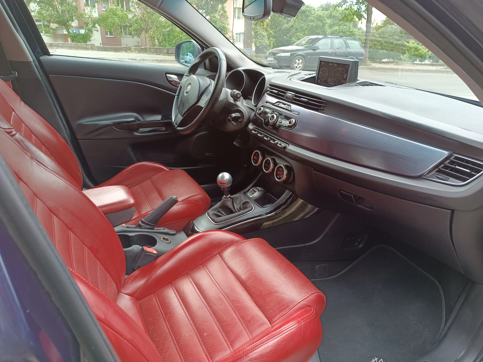 Alfa Romeo Giulietta | Mobile.bg � ����������� 12