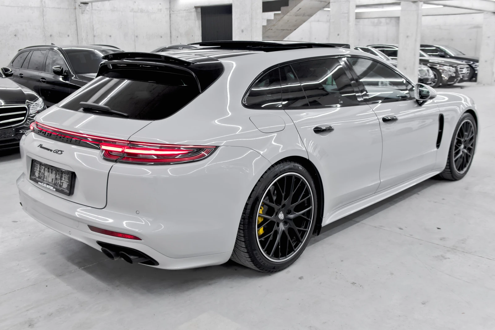 Porsche Panamera 4S GTS Sport Turismo, снимка 5 - Автомобили и джипове - 54519590
