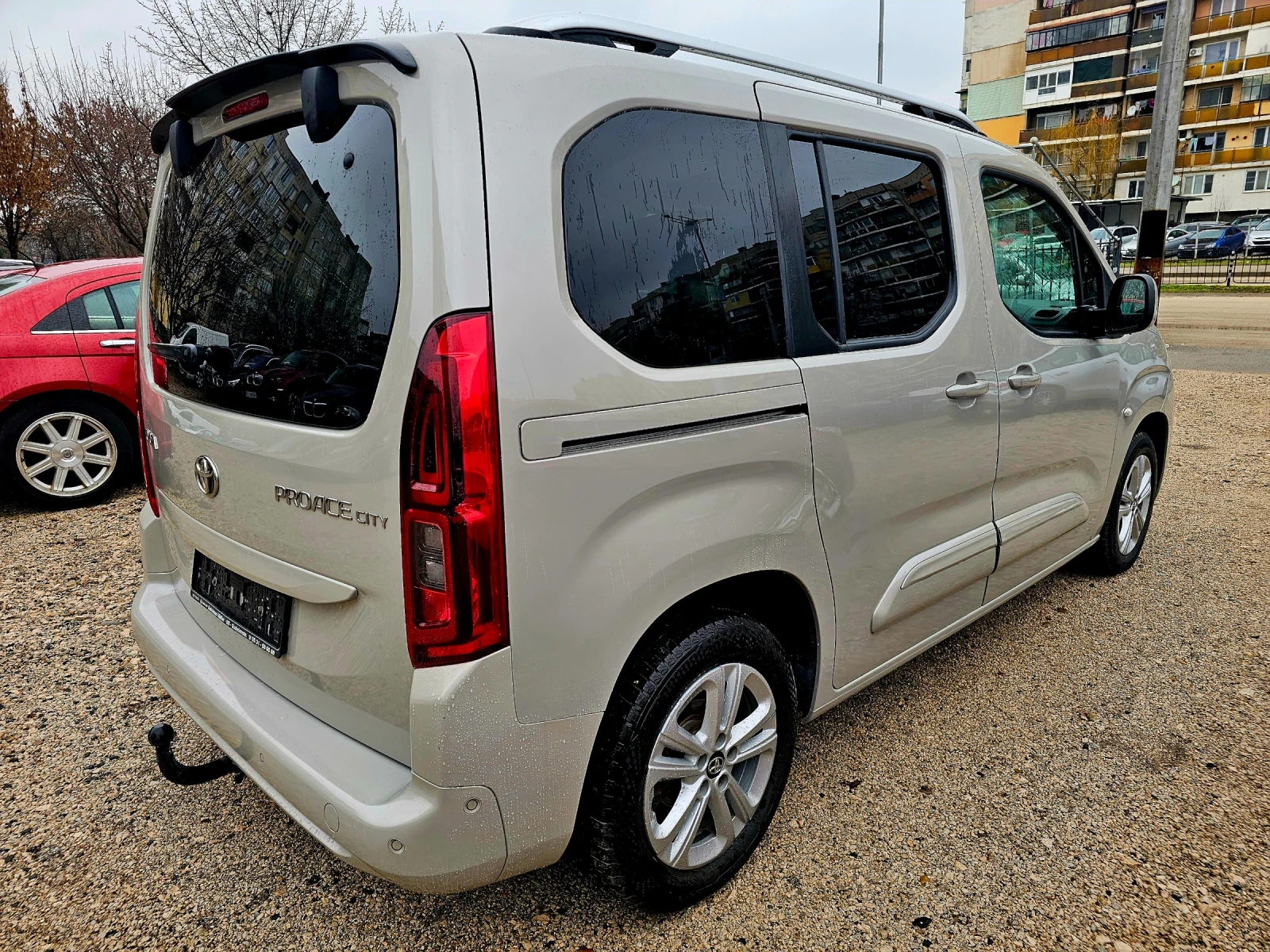Toyota Proace City 1.2i Turbo, снимка 5 - Автомобили и джипове - 54684538
