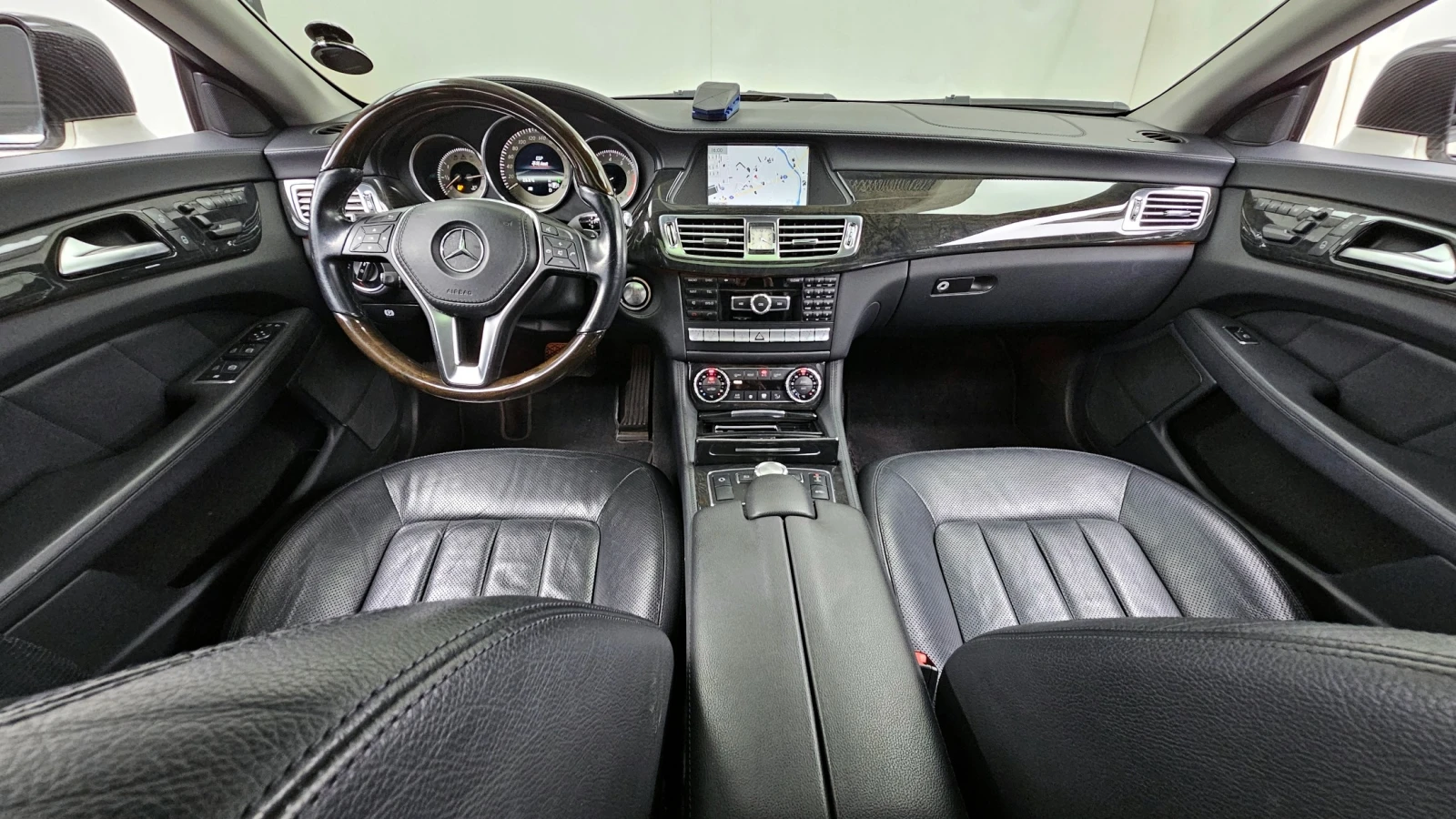Mercedes-Benz CLS 350 V6* AMG LINE, снимка 8 - Автомобили и джипове - 54905237