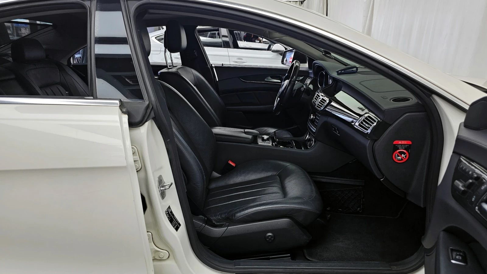 Mercedes-Benz CLS 350 V6* AMG LINE, снимка 6 - Автомобили и джипове - 54905237
