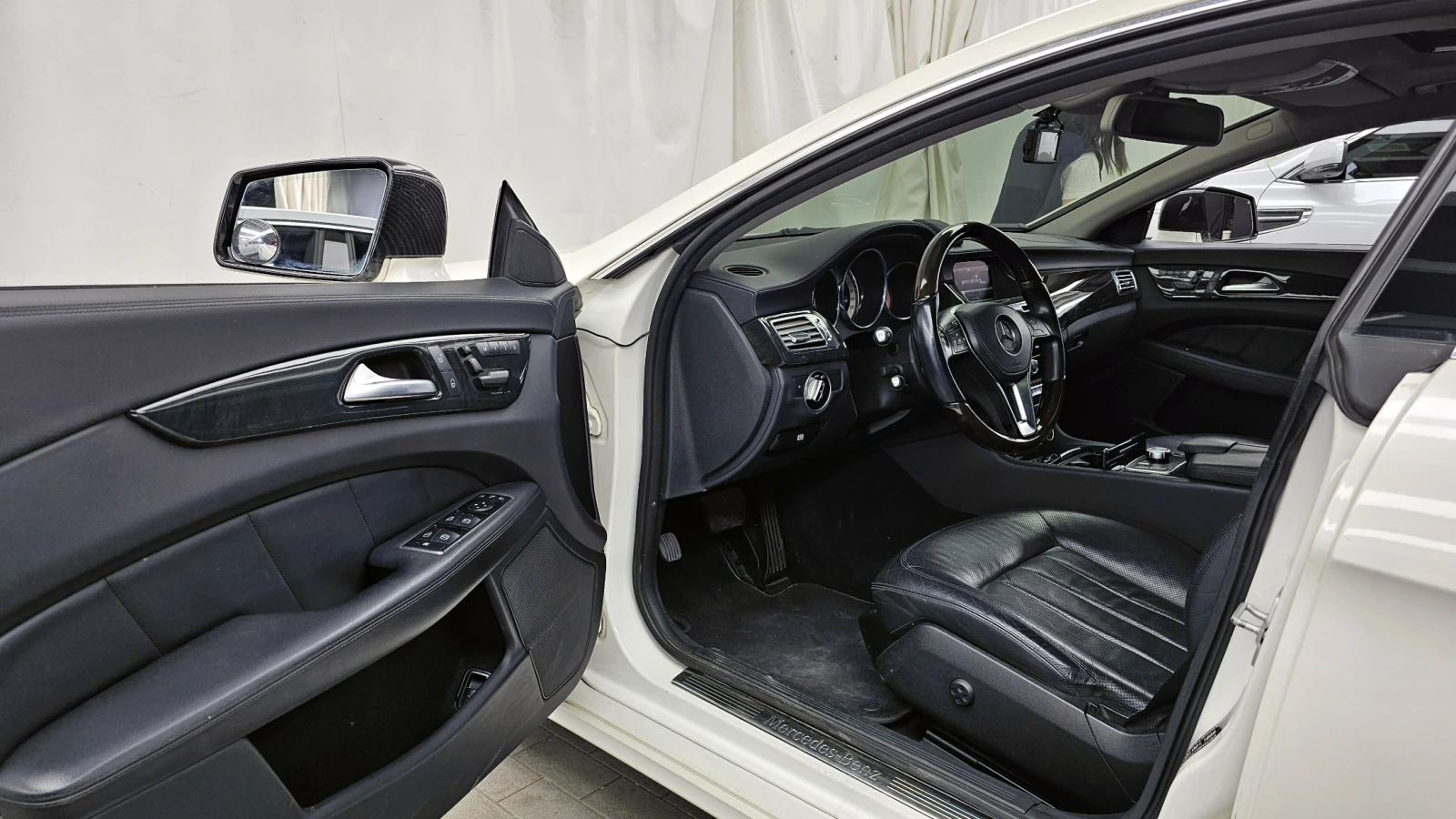 Mercedes-Benz CLS 350 V6* AMG LINE, снимка 5 - Автомобили и джипове - 54905237