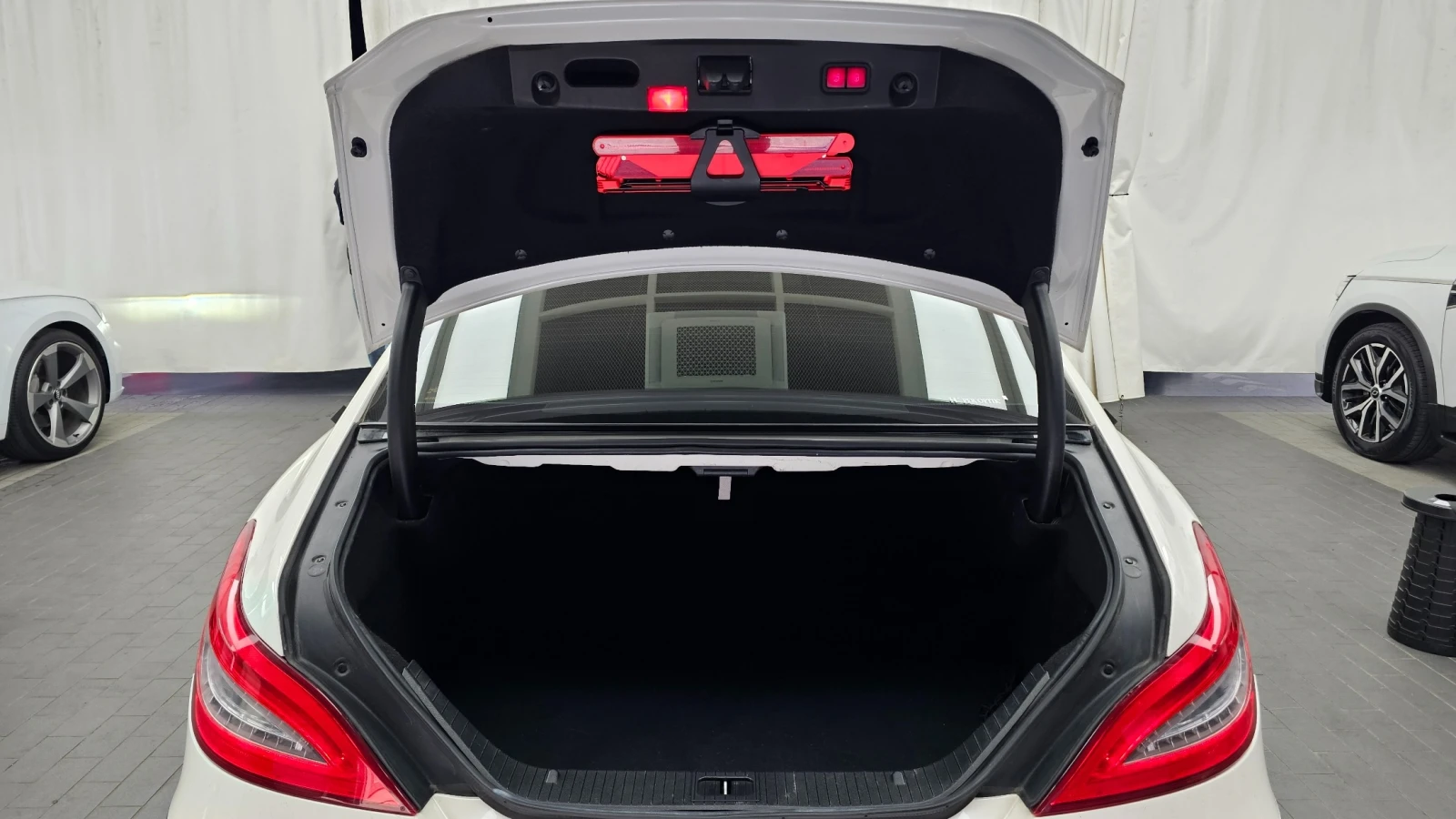 Mercedes-Benz CLS 350 V6* AMG LINE, снимка 17 - Автомобили и джипове - 54905237