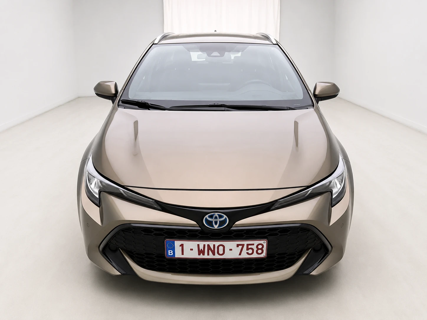Toyota Corolla 1.8  122кс 