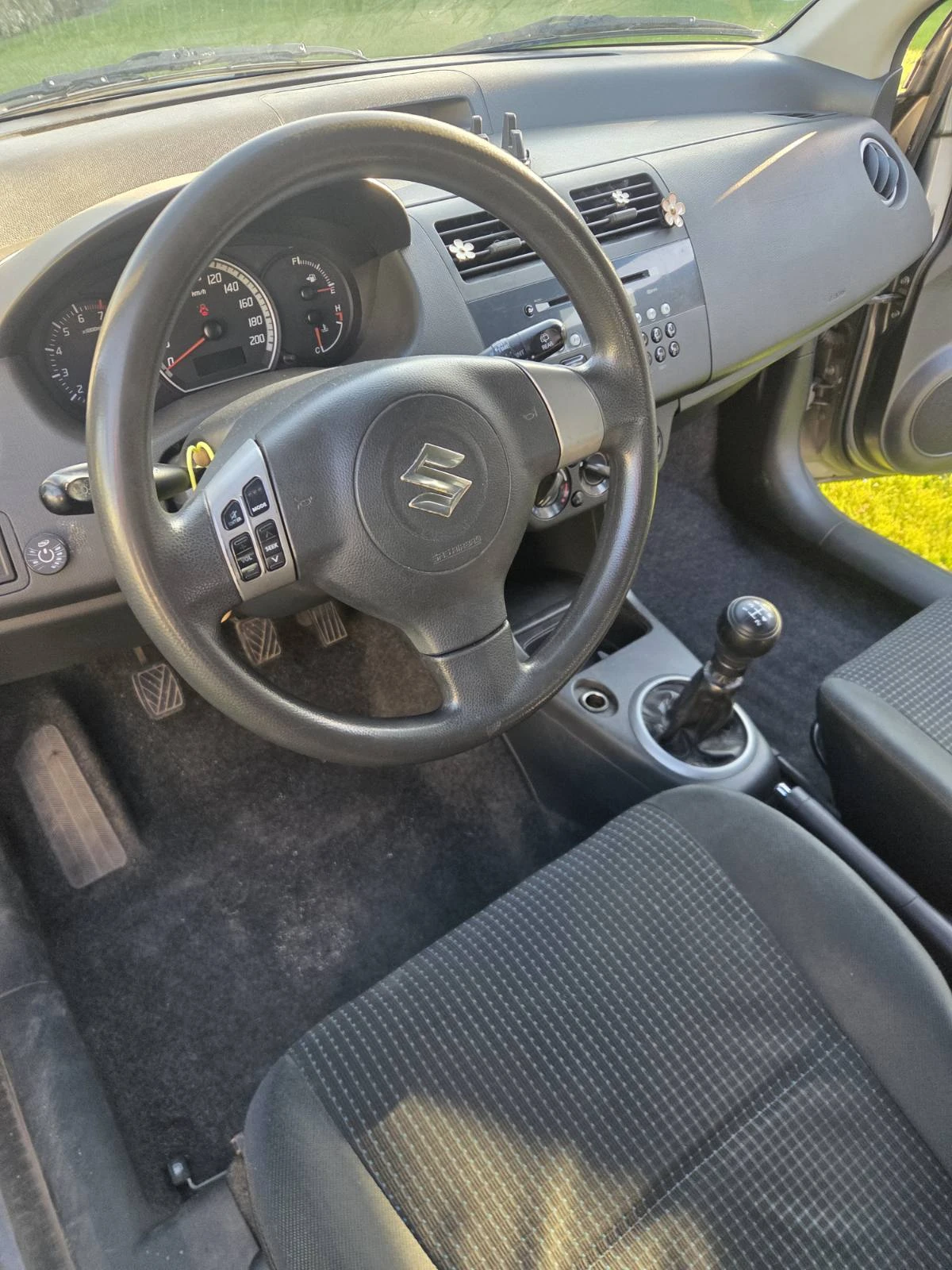 Suzuki Swift, снимка 8 - Автомобили и джипове - 56317254