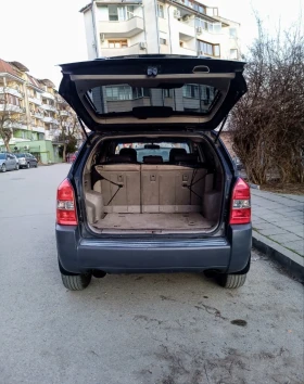 Hyundai Tucson 4x4 / 5 л. на 100 км. / Първи собственик !, снимка 14