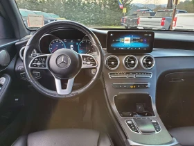 Mercedes-Benz GLC * 300 DUAL PANO ROOF * CARFAX * БЕЗ ПЪРВОНАЧАЛНА В | Auto.bg — изображение 17