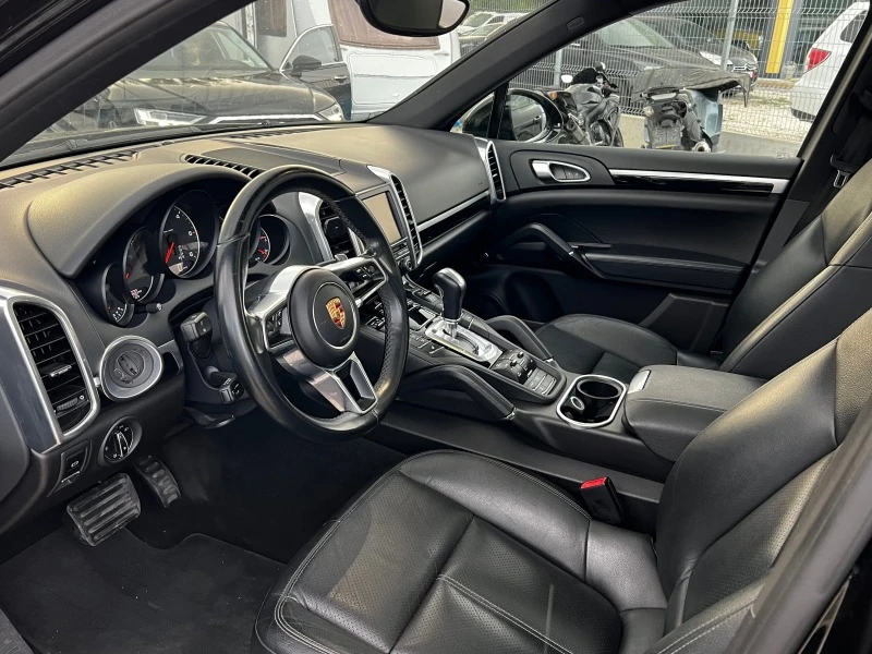 Porsche Cayenne 3.0d facelift, снимка 6 - Автомобили и джипове - 47472516