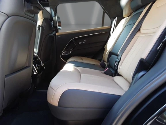 Land Rover Range Rover Sport D350 = Autobiography = Black Pack Гаранция - изображение 6