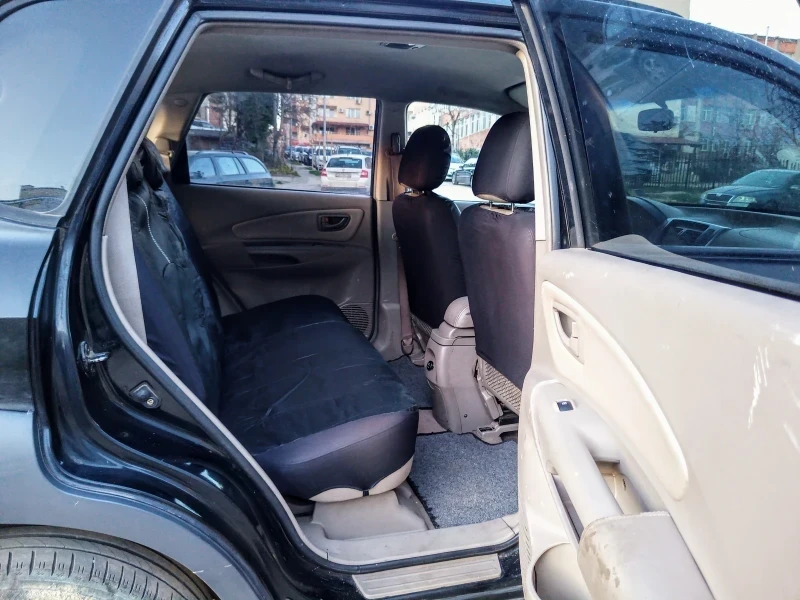 Hyundai Tucson 4x4 / 5 л. на 100 км. / Първи собственик !, снимка 13 - Автомобили и джипове - 53891404