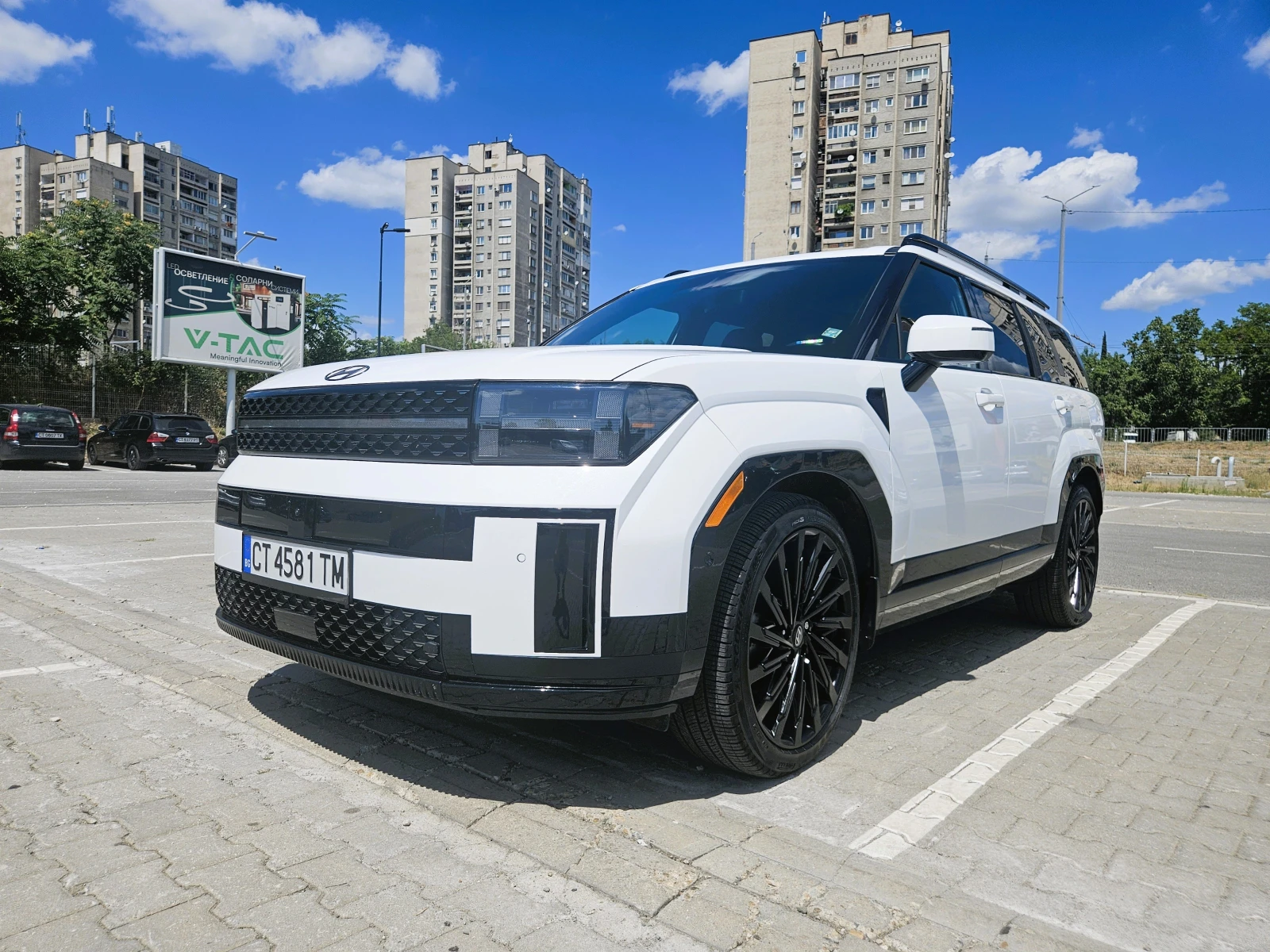 Hyundai Santa fe 2.5T 4x4 Calligraphy LED BOSE HUD 360 ПодгревОбдух - изображение 3