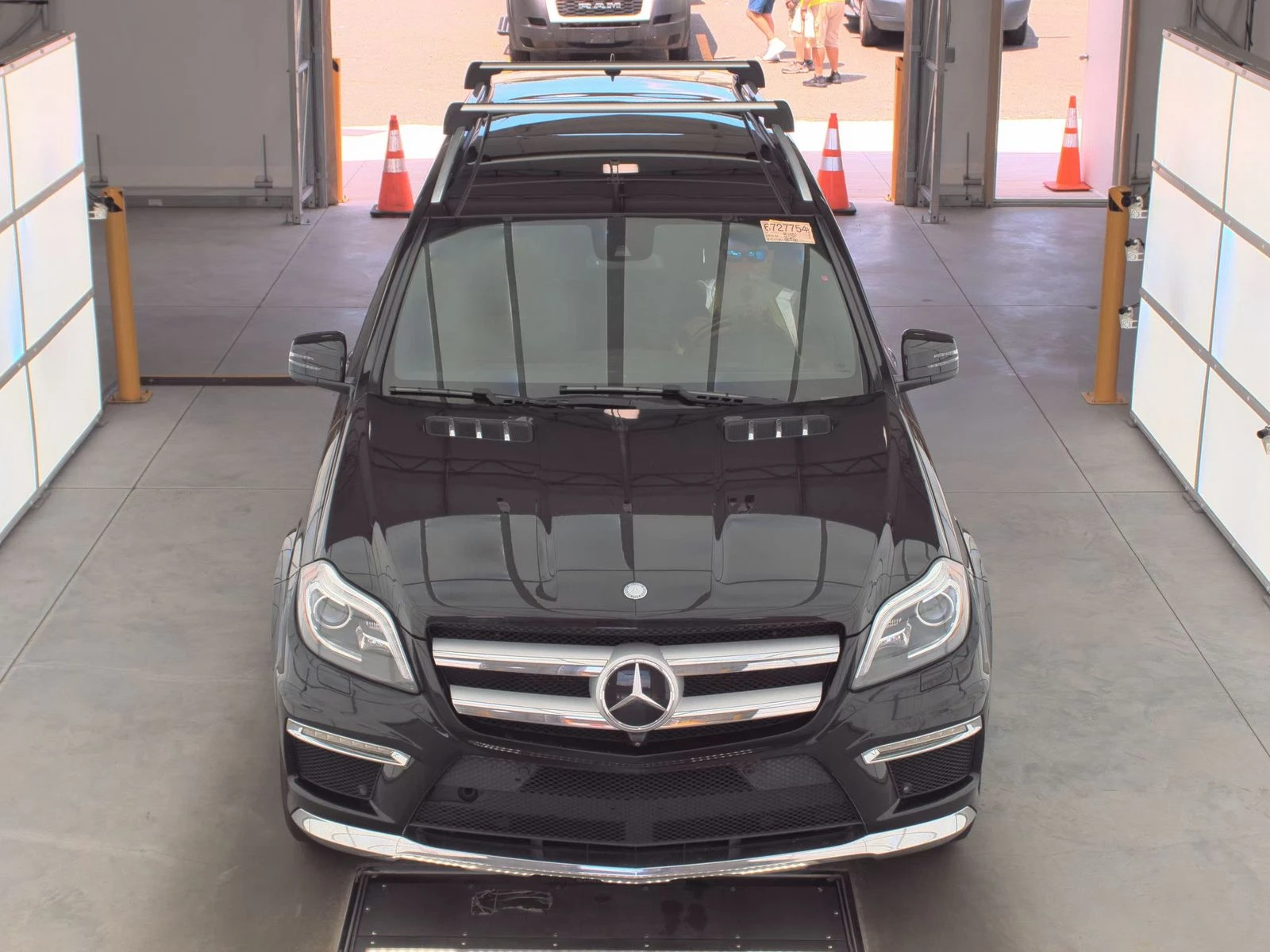 Mercedes-Benz GL 500 (AMG-PACK) Обдух* Harman/Kardon* ТВ* Пано* Масаж*  - изображение 2