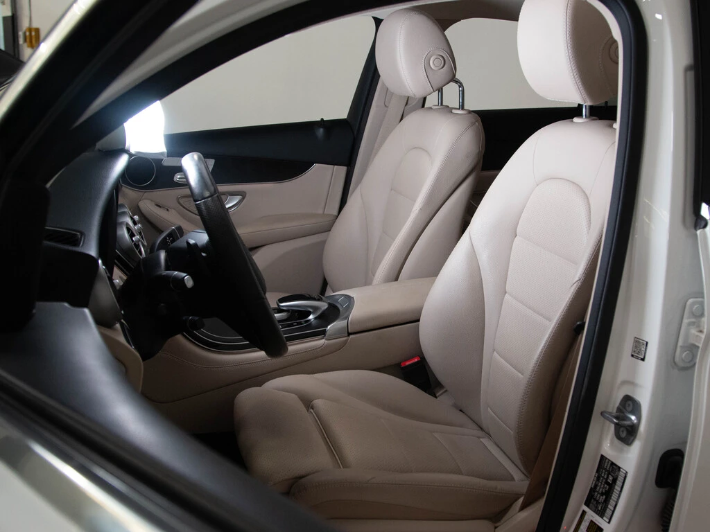 Mercedes-Benz GLC 300 4MATIC * 360 CAMERA * NAVI * LED * ПОДГРЕВ - изображение 8