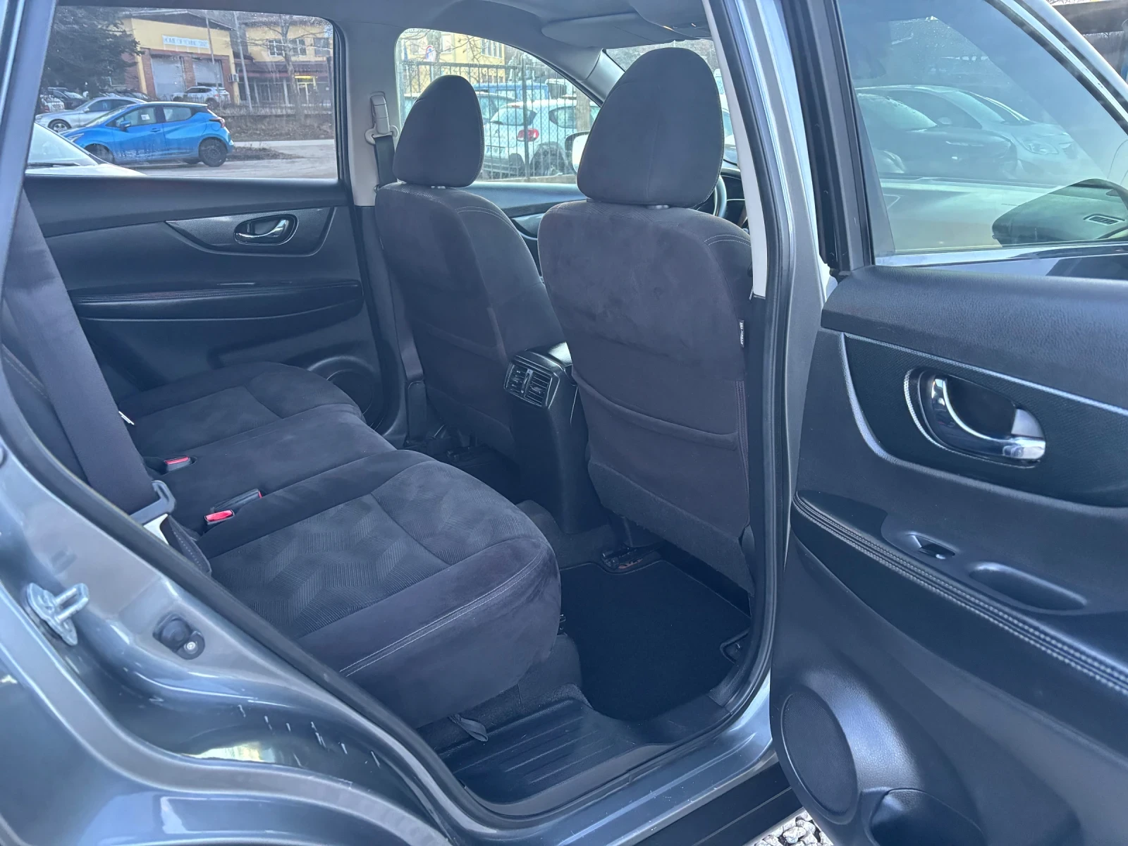 Nissan X-trail 1.6dci 7-����� | Mobile.bg � ����������� 13