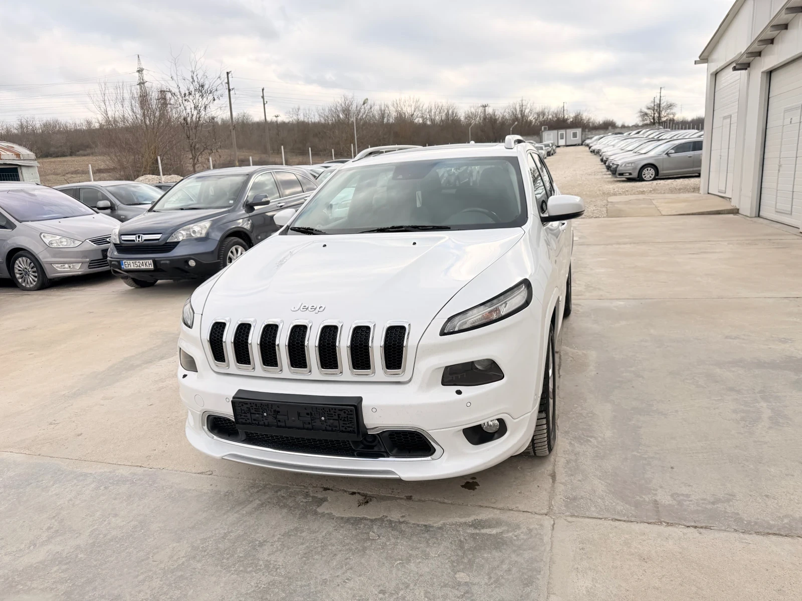 Jeep Cherokee 2.2Mjt AWD 200k.c* OVERLAND* PANORAMA*  | Mobile.bg � ����������� 1