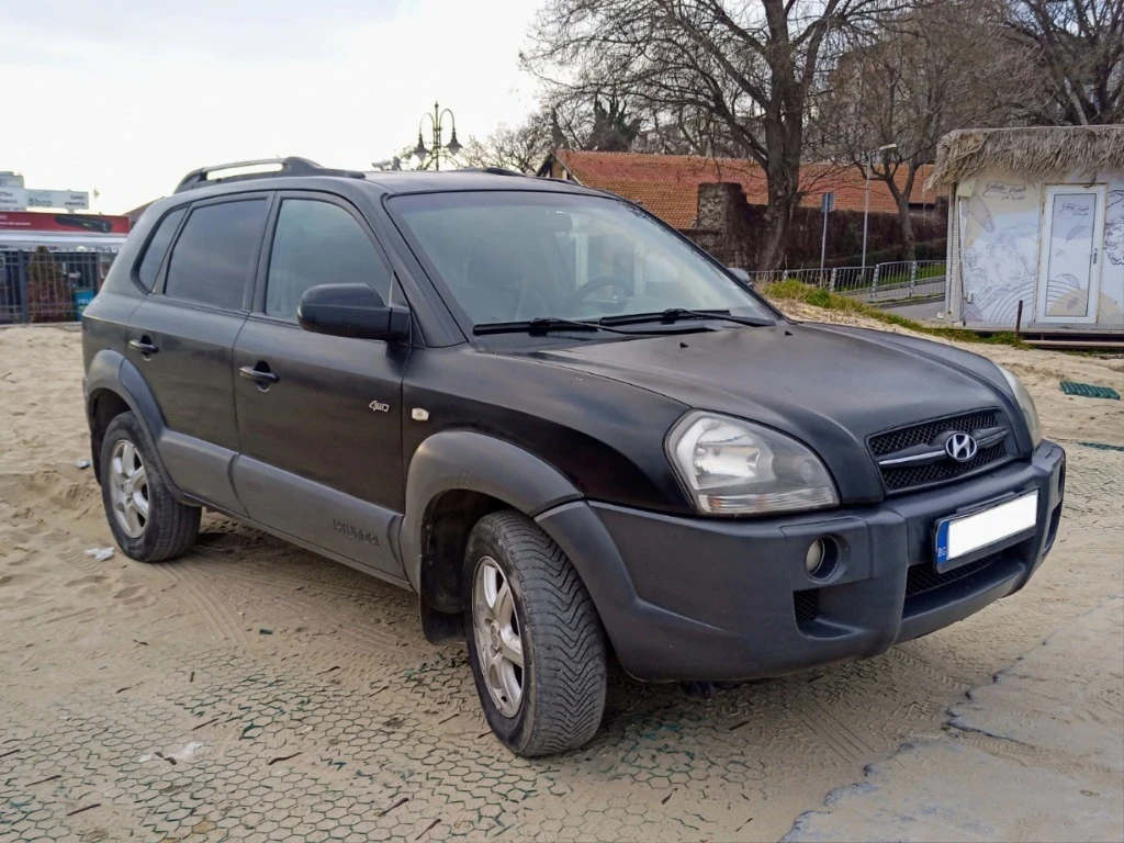 Hyundai Tucson 4x4 / 5 л. на 100 км. / Първи собственик !, снимка 4 - Автомобили и джипове - 53891404