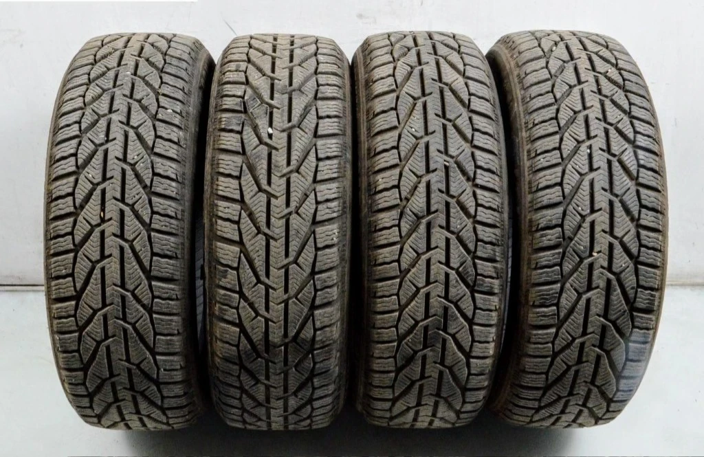 Hyundai Tucson 4x4 / 5 л. на 100 км. / Първи собственик !, снимка 15 - Автомобили и джипове - 53891404