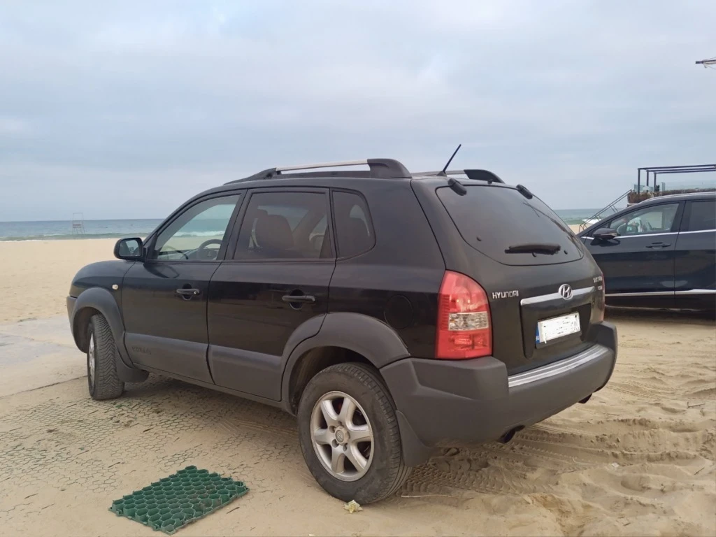 Hyundai Tucson 4x4 / 5 л. на 100 км. / Първи собственик !, снимка 8 - Автомобили и джипове - 53891404