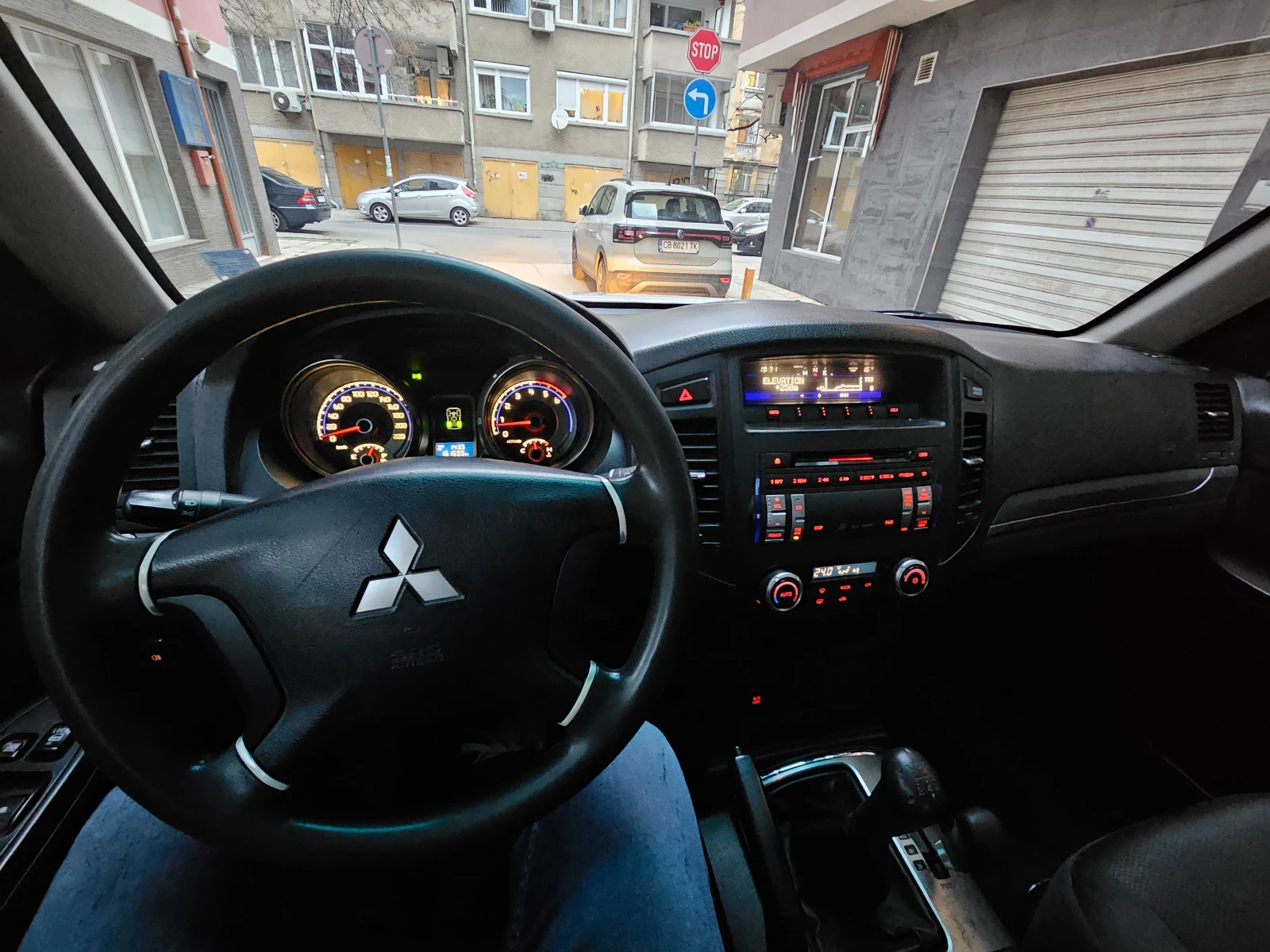 Mitsubishi Pajero 3.2D 200кс SuperSelect, снимка 17 - Автомобили и джипове - 54032782