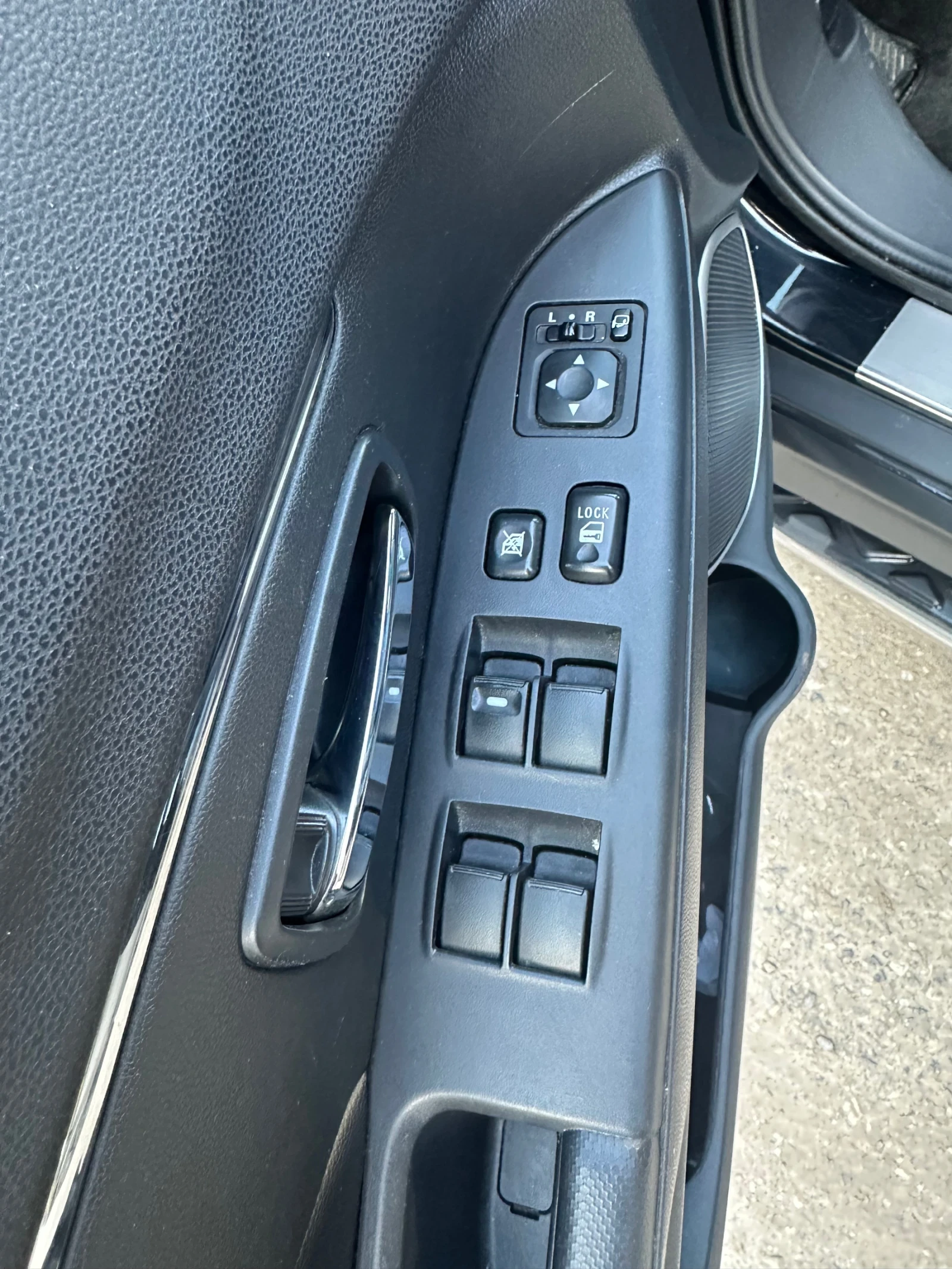 Mitsubishi ASX, снимка 5 - Автомобили и джипове - 54127502