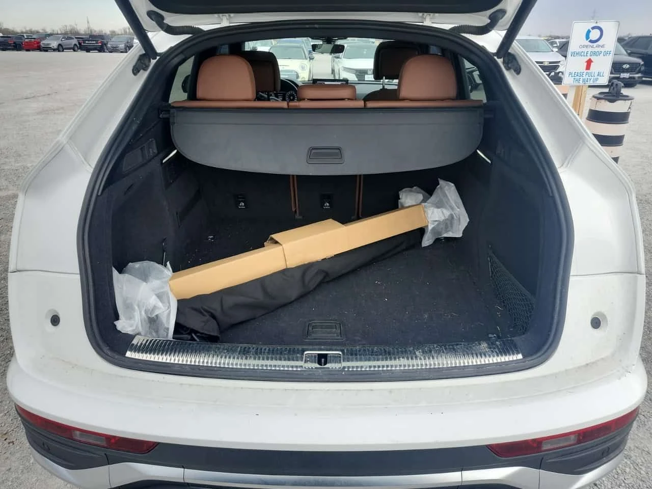 Audi Q5 SPORTBACK| 360 КАМЕРИ| PANO| ПАМЕТ| 2 КЛЮЧА| , снимка 13 - Автомобили и джипове - 54310726