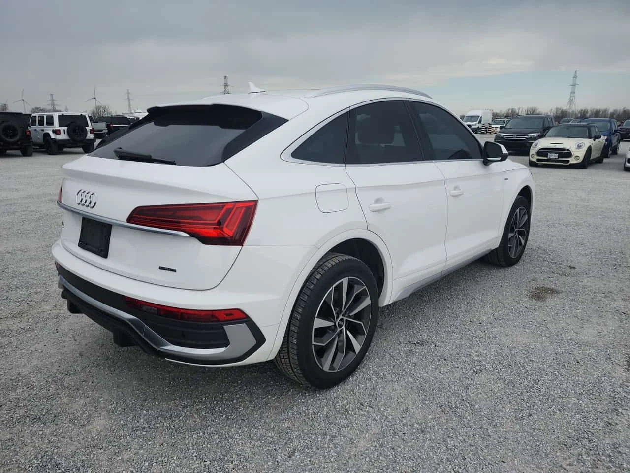 Audi Q5 SPORTBACK| 360 КАМЕРИ| PANO| ПАМЕТ| 2 КЛЮЧА| , снимка 3 - Автомобили и джипове - 54310726