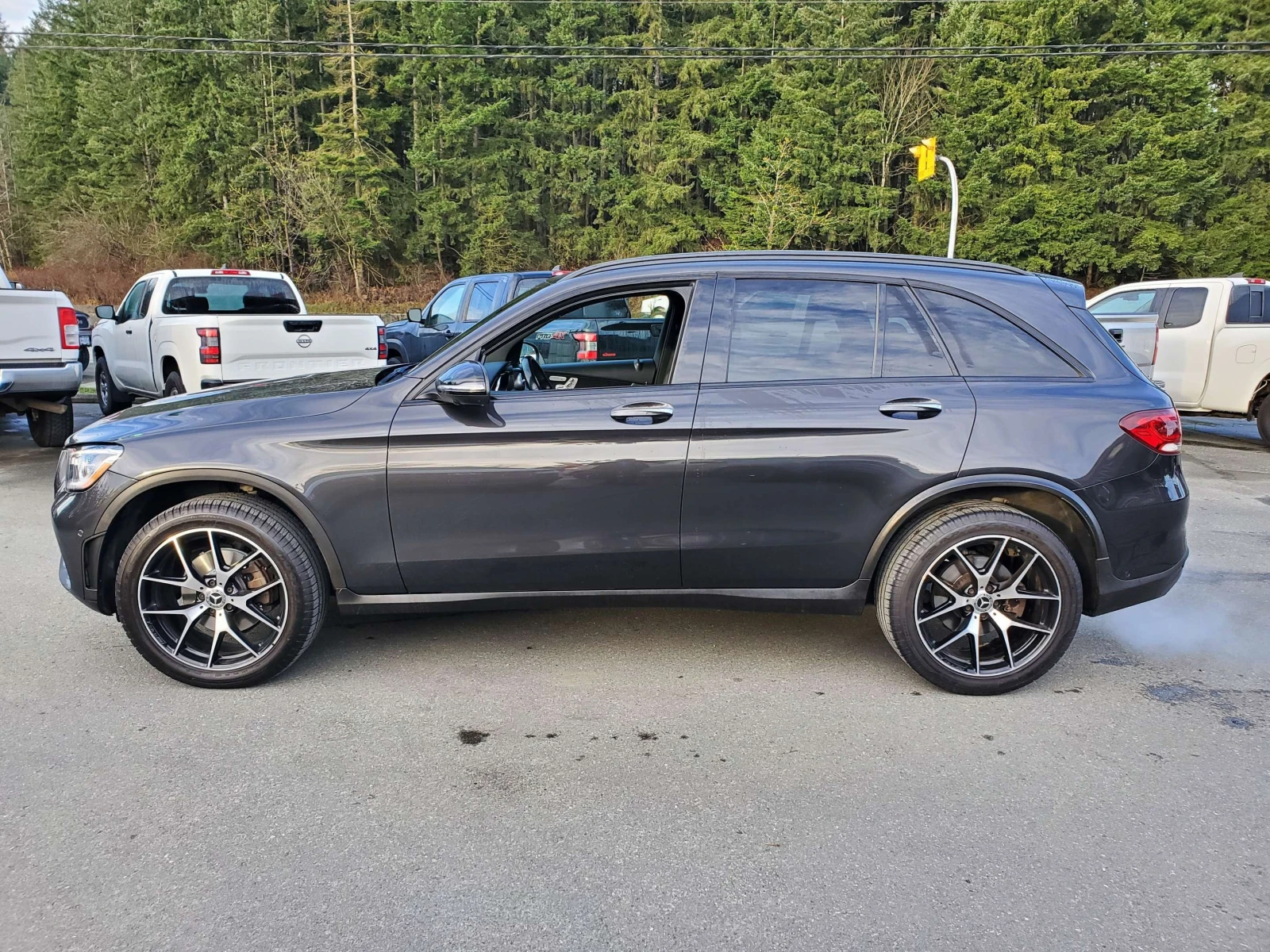 Mercedes-Benz GLC * 300 DUAL PANO ROOF * CARFAX * БЕЗ ПЪРВОНАЧАЛНА В, снимка 11 - Автомобили и джипове - 55897146