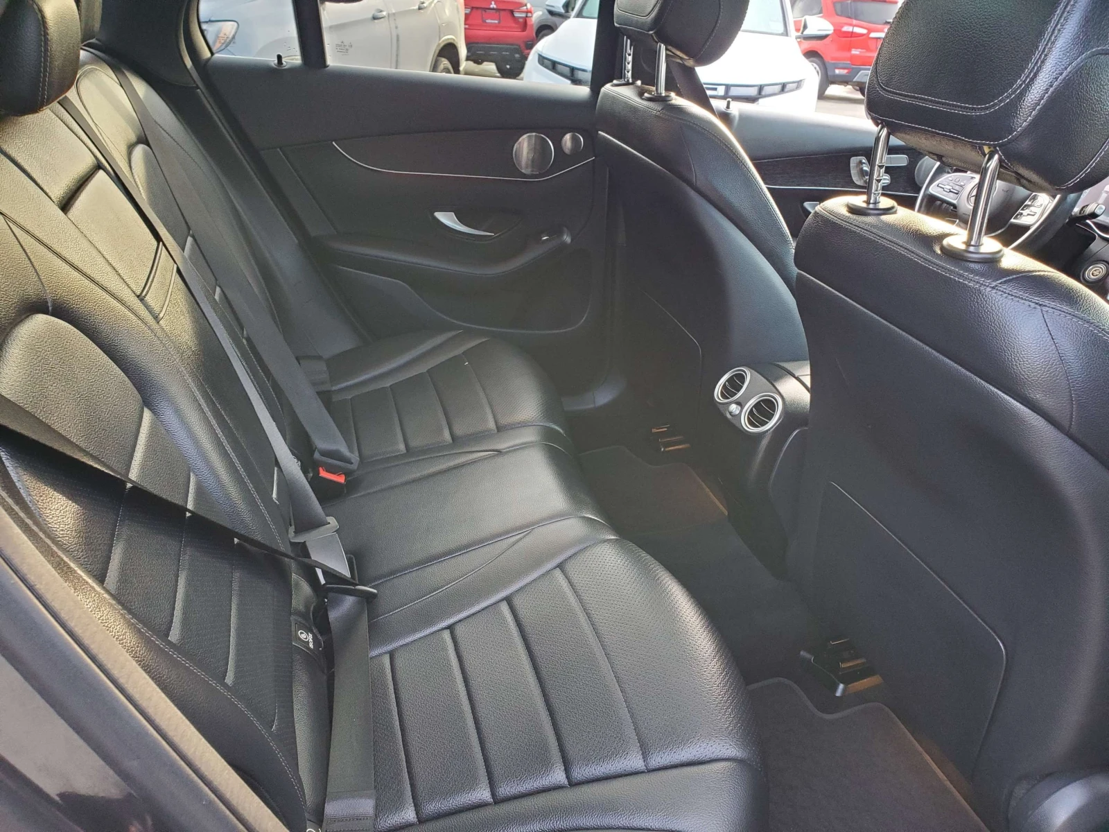 Mercedes-Benz GLC * 300 DUAL PANO ROOF * CARFAX * БЕЗ ПЪРВОНАЧАЛНА В, снимка 13 - Автомобили и джипове - 55897146