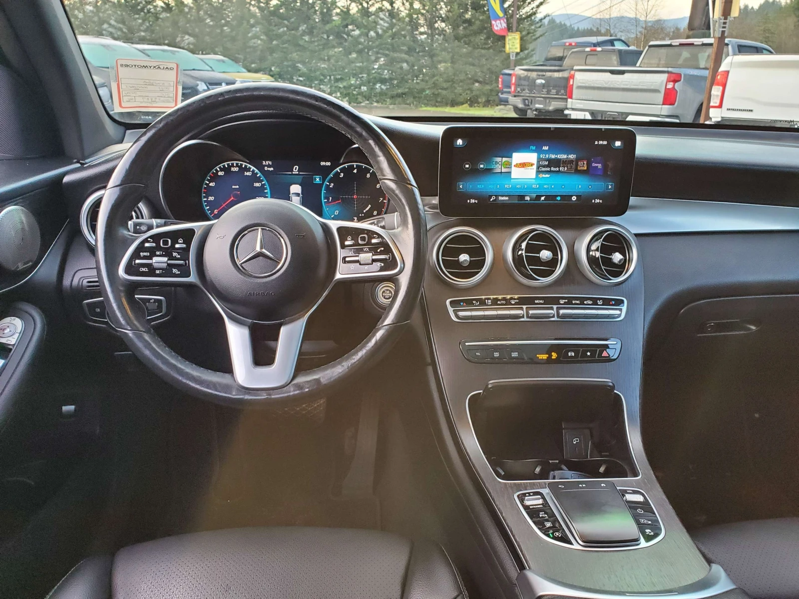 Mercedes-Benz GLC * 300 DUAL PANO ROOF * CARFAX * БЕЗ ПЪРВОНАЧАЛНА В, снимка 17 - Автомобили и джипове - 55897146