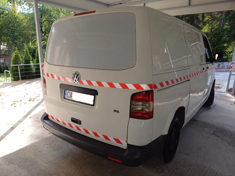 VW T5, снимка 4 - Бусове и автобуси - 47388107