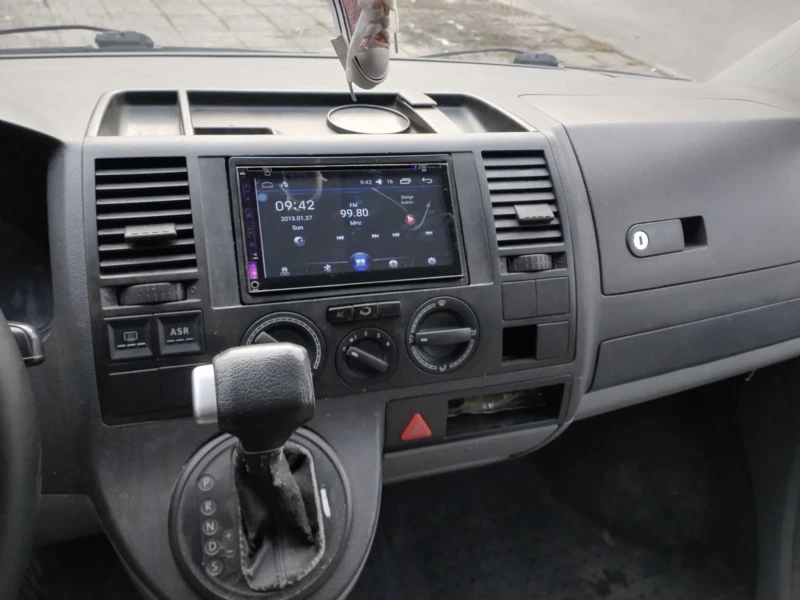 VW T5 2.5 , снимка 8 - Бусове и автобуси - 53123728